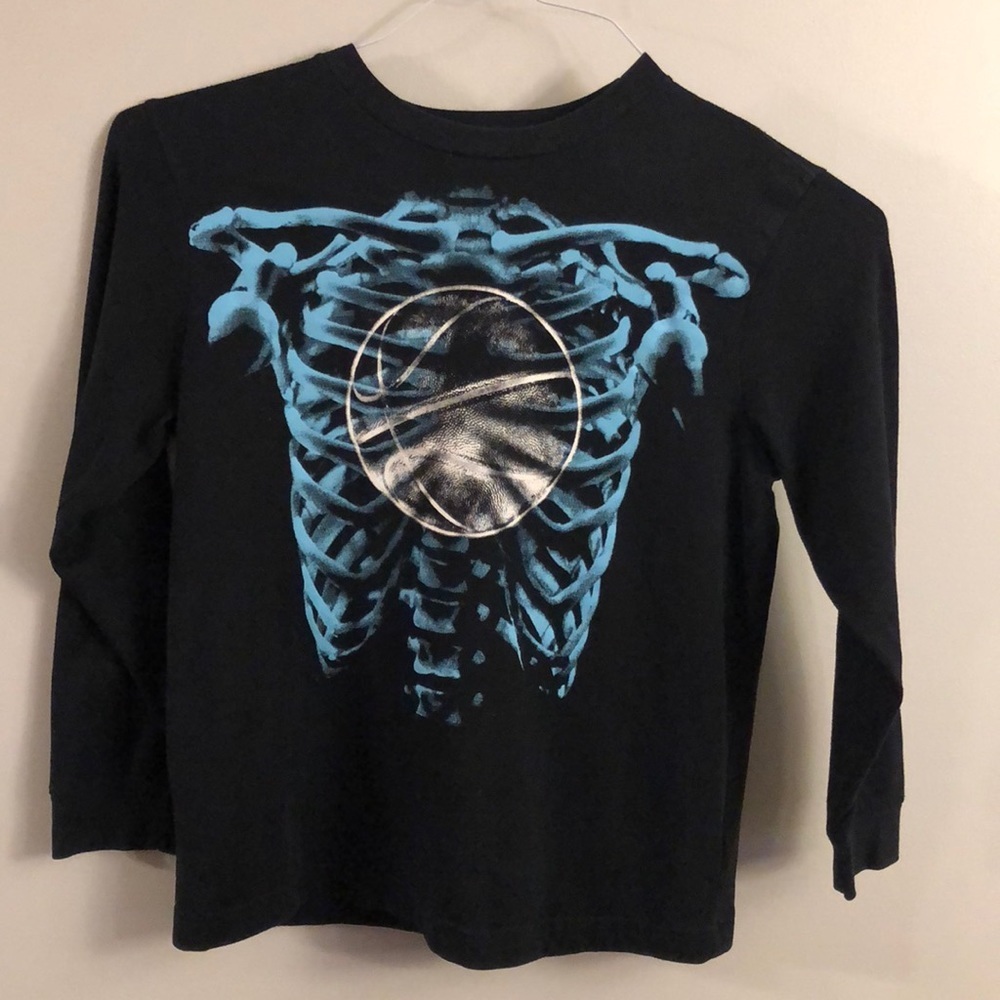 Old navy basketball long sleeve tee